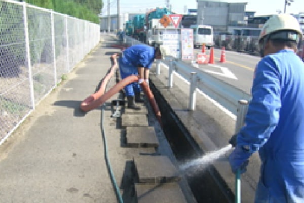 【工事中】　O町発注 側溝清掃